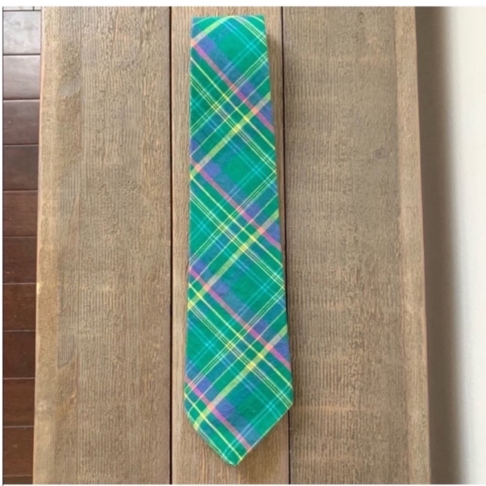 Gap Tie